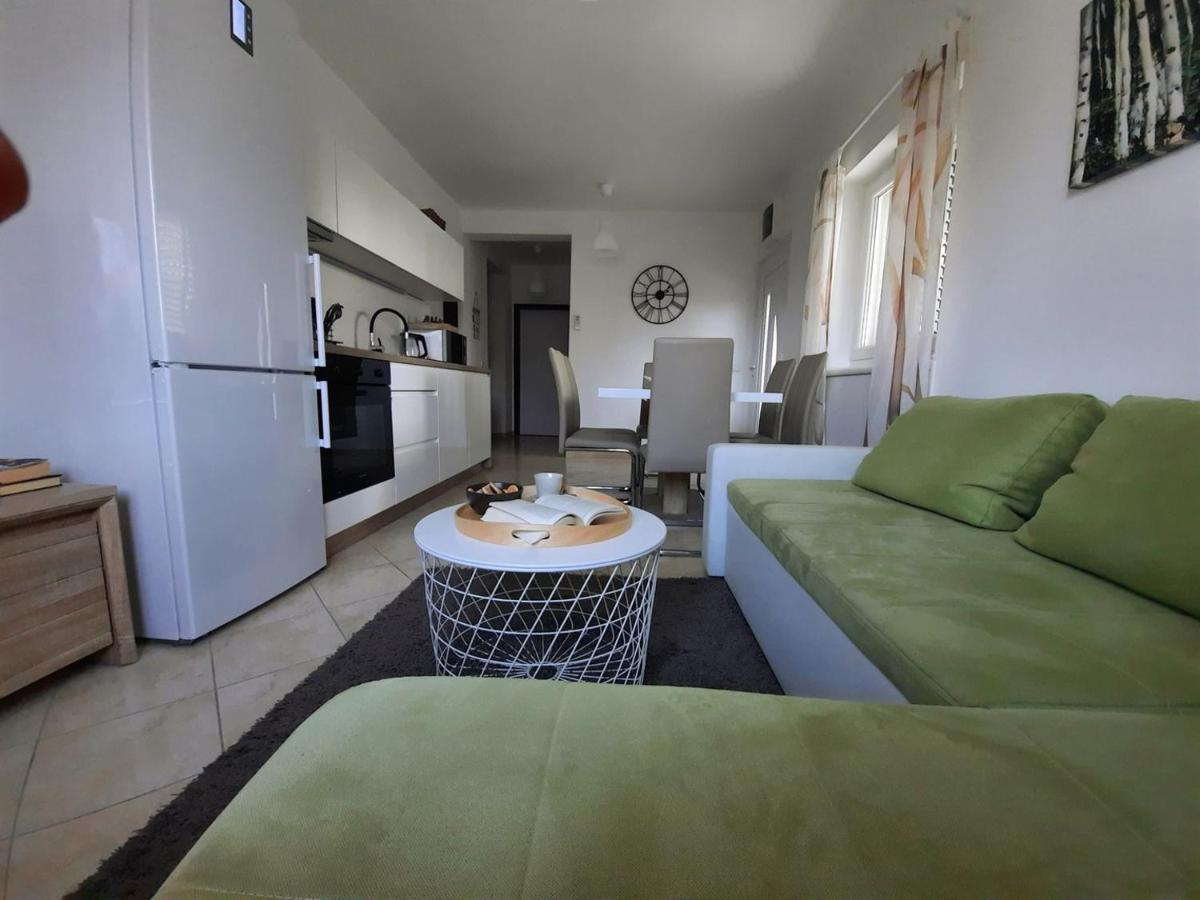 Apartments Adrijana มาลินสกา ภายนอก รูปภาพ